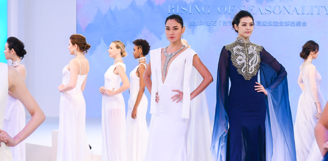 �߼��鱦������banner