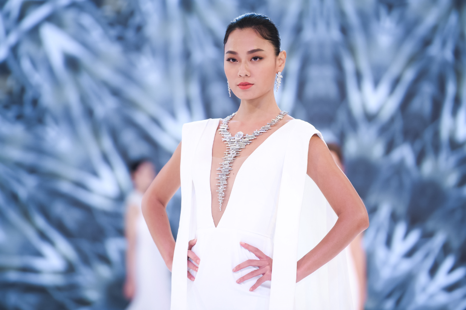 ���޳�ģ��������ʱ�ڡ��澳ƪ��ѹ������-���¹�Ů��