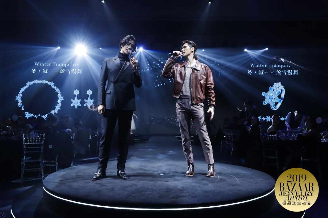 ֣�����밢�Ƹ�