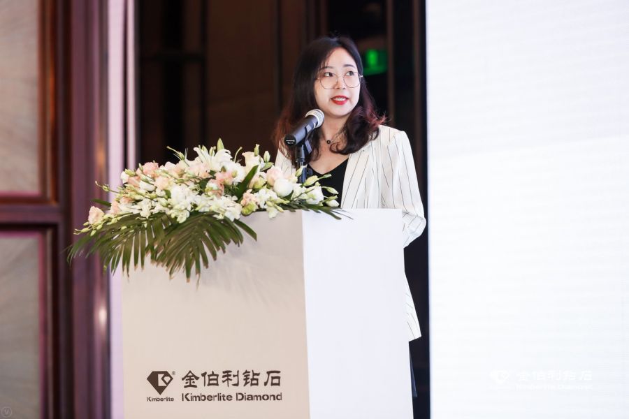 z6��������ʱ(�й�)�ٷ���վ�����з��ܼ����Ůʿ����