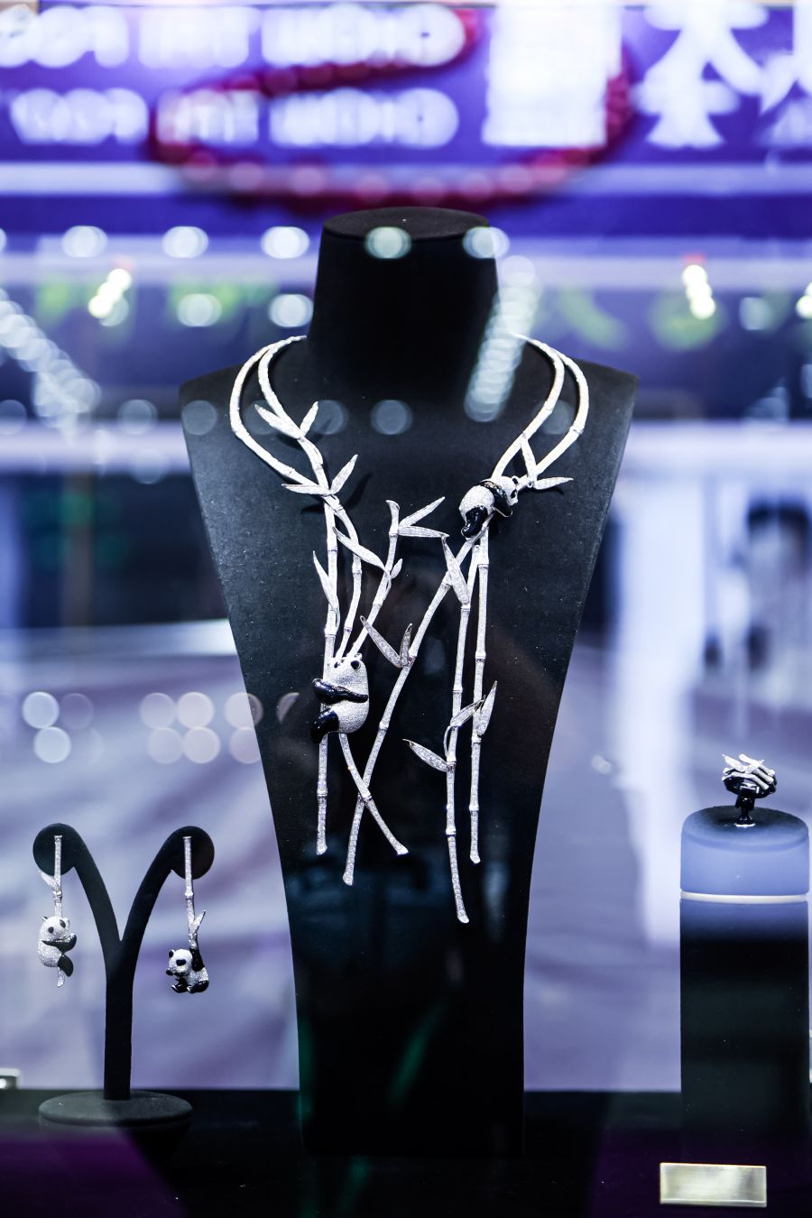 1641959679635191978H.jpg 1641959679635191978H.jpg